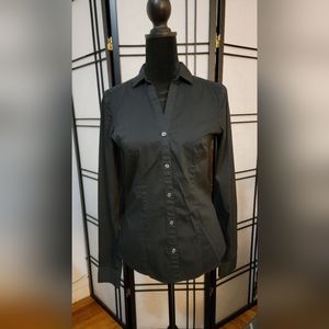 H&M Women's Button Up Fitted Blouse Size 4 Black